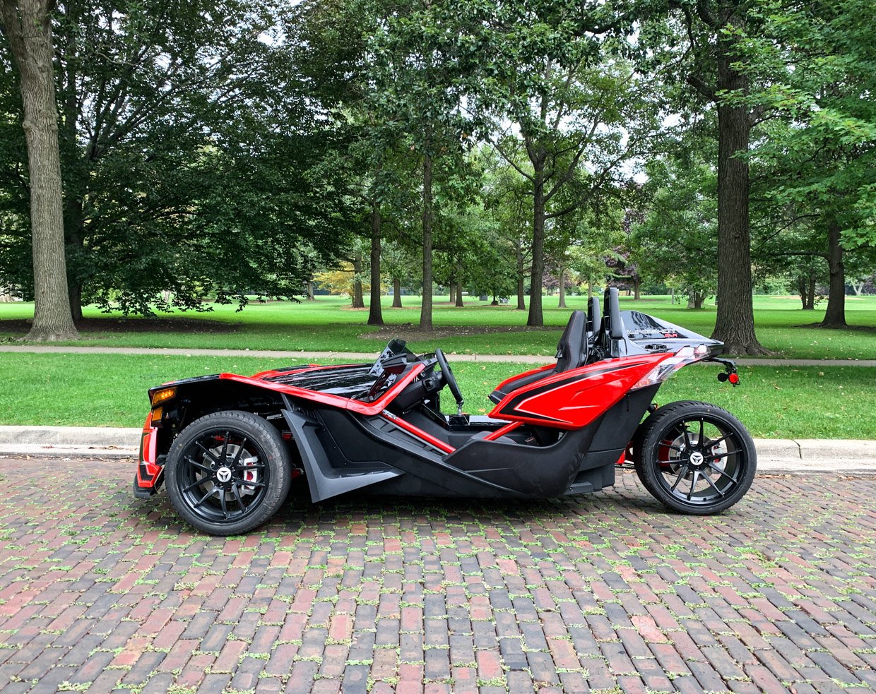 Driven: 2019 Slingshot SLR