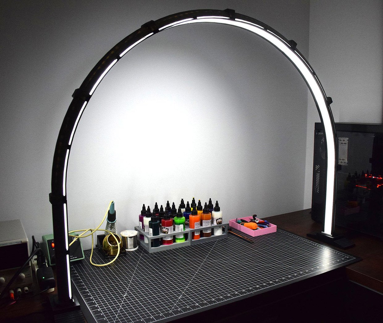 This Arc Shaped Lamp Provides Smooth Light for Craft Projects