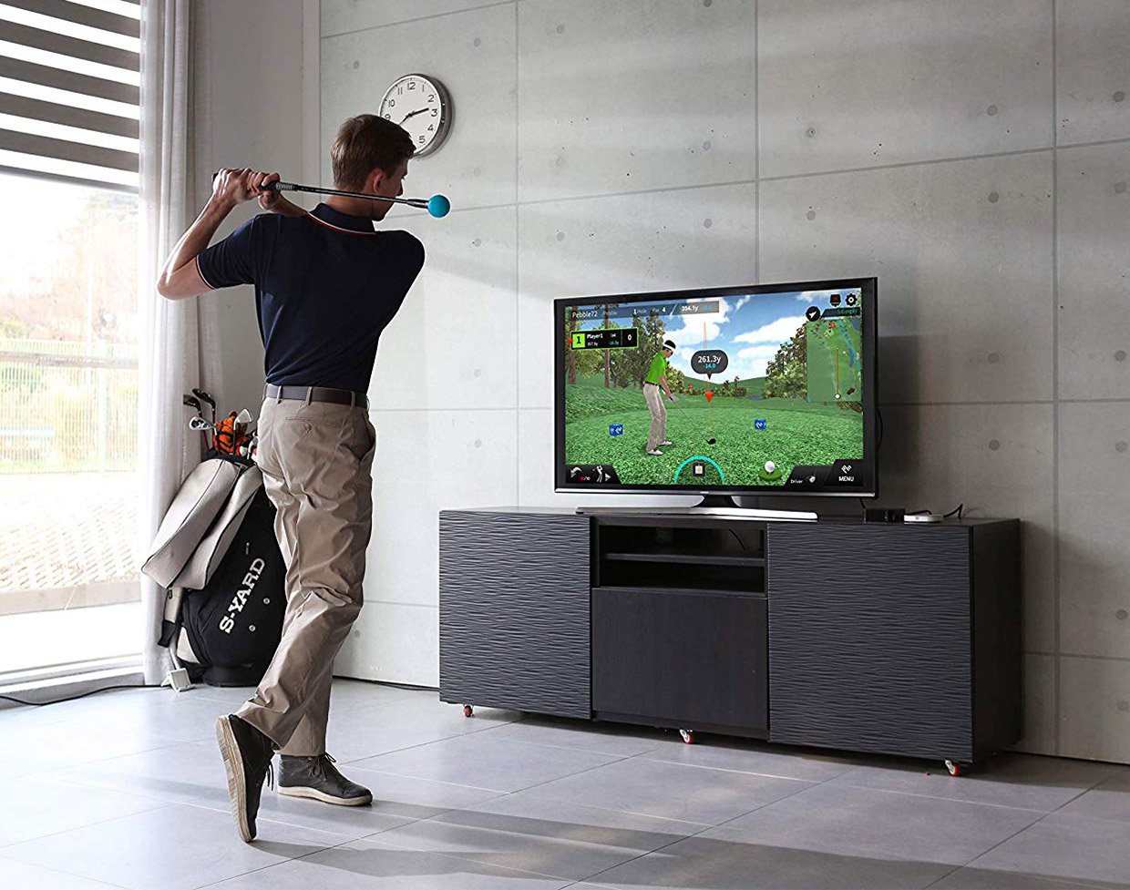 The PhiGolf Golf Simulator Lets Your Practice and Improve Your