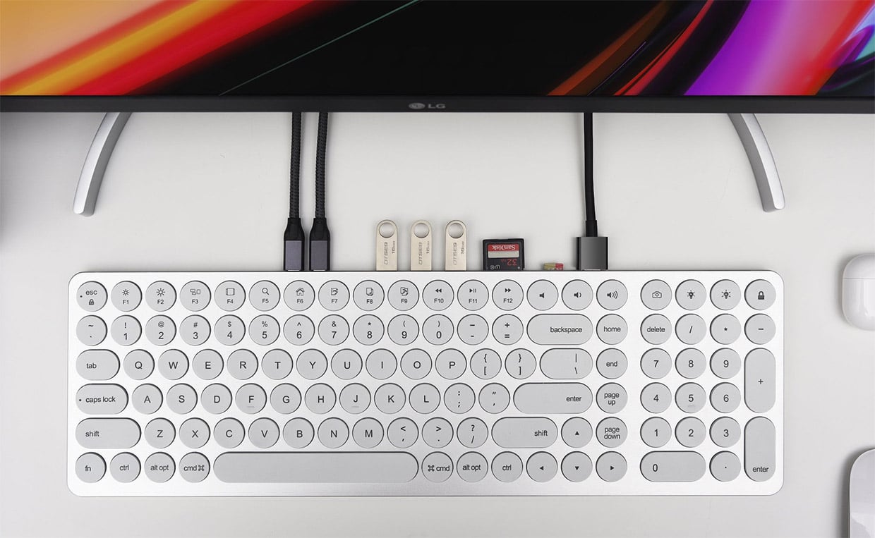 keyboard with hub