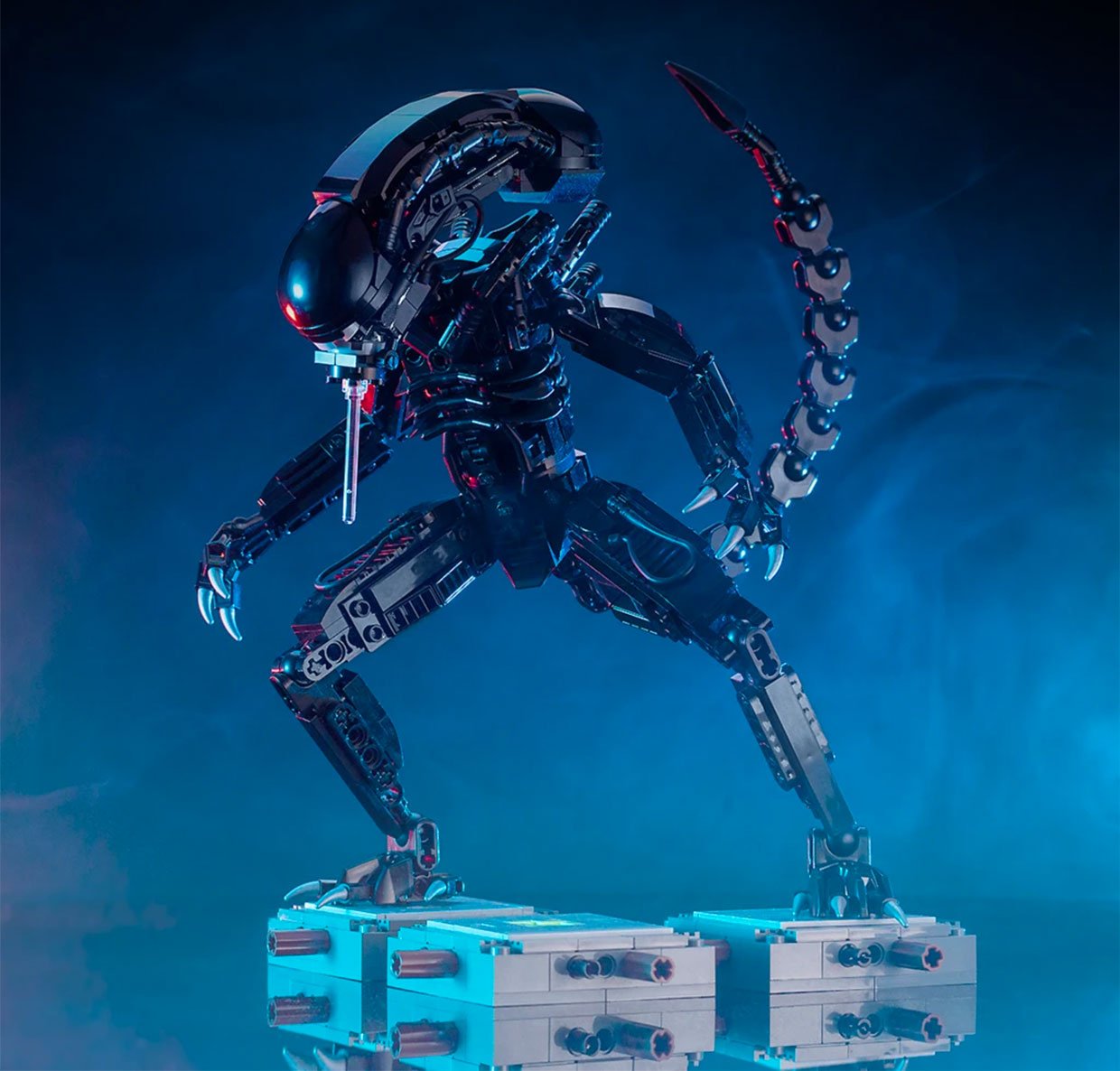 This Custom LEGO Alien Xenomorph Is The Quarantine Project You Need ...