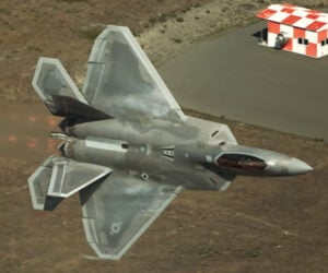 F-22 Raptor Shows Off