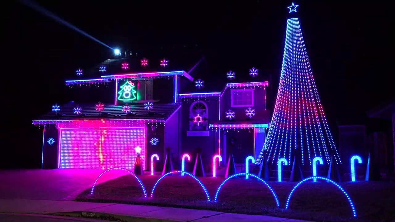 The Best Christmas Light Show of 2020