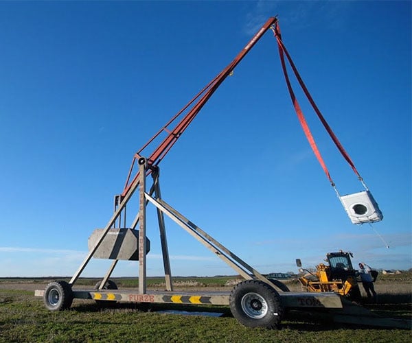 Giant Trebuchet First Test