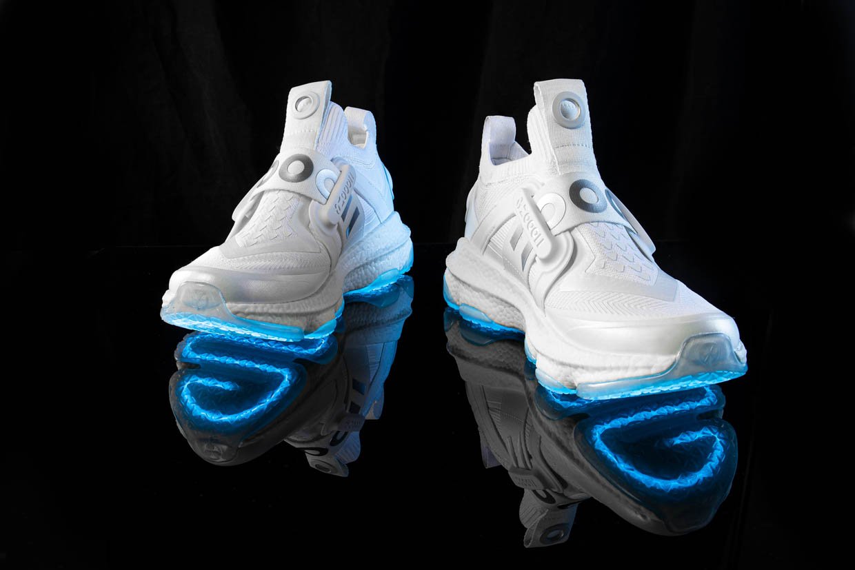 ZOOOII Light-up Sneakers