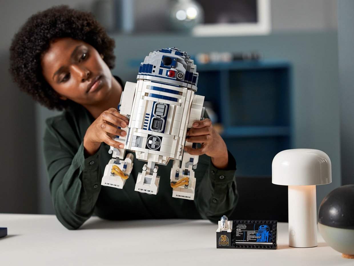 LEGO UCS R2-D2 (2021 Edition)