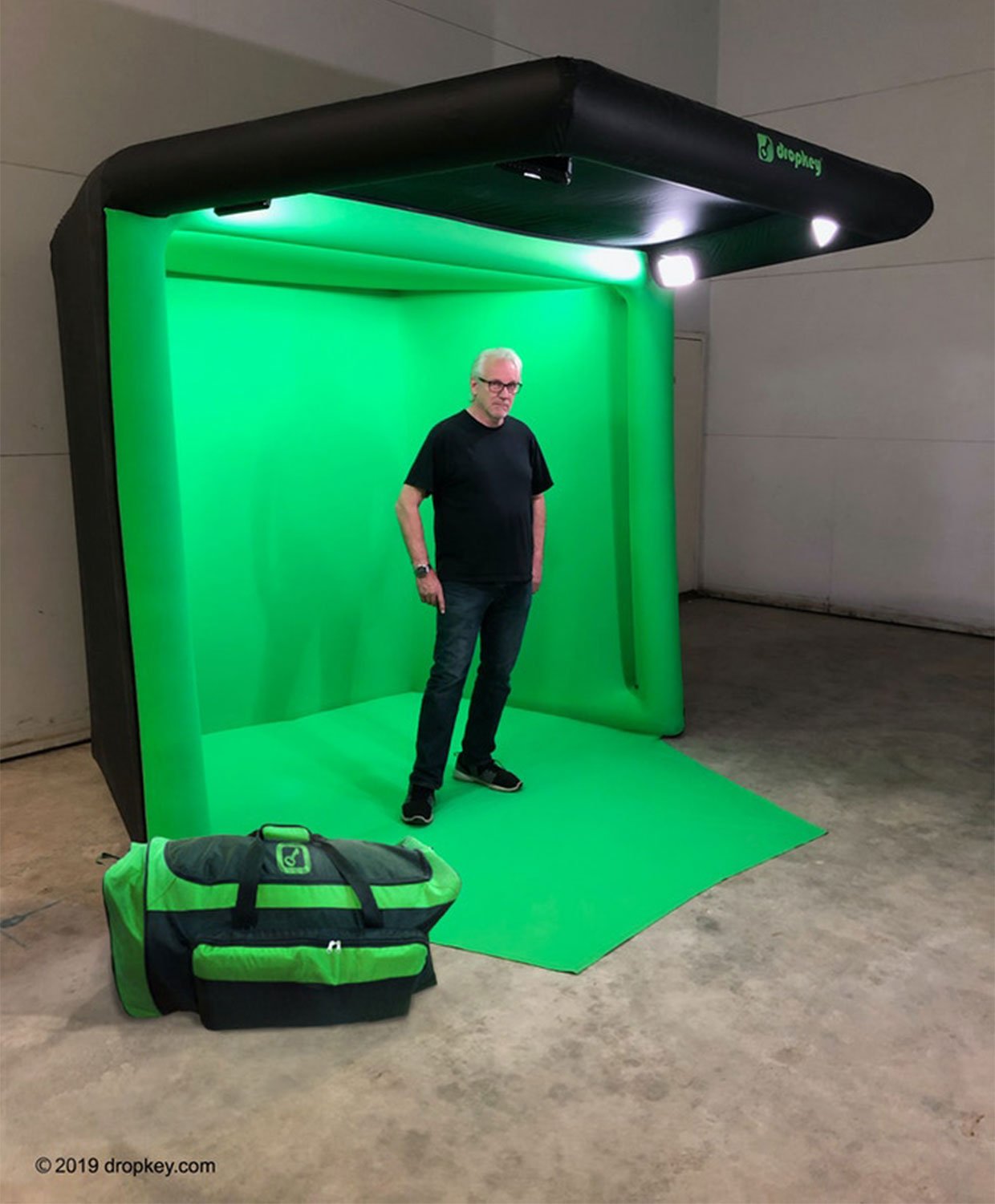 DropKey: An Inflatable Green Screen Studio in Bag