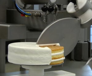 Cake Decorating Robot