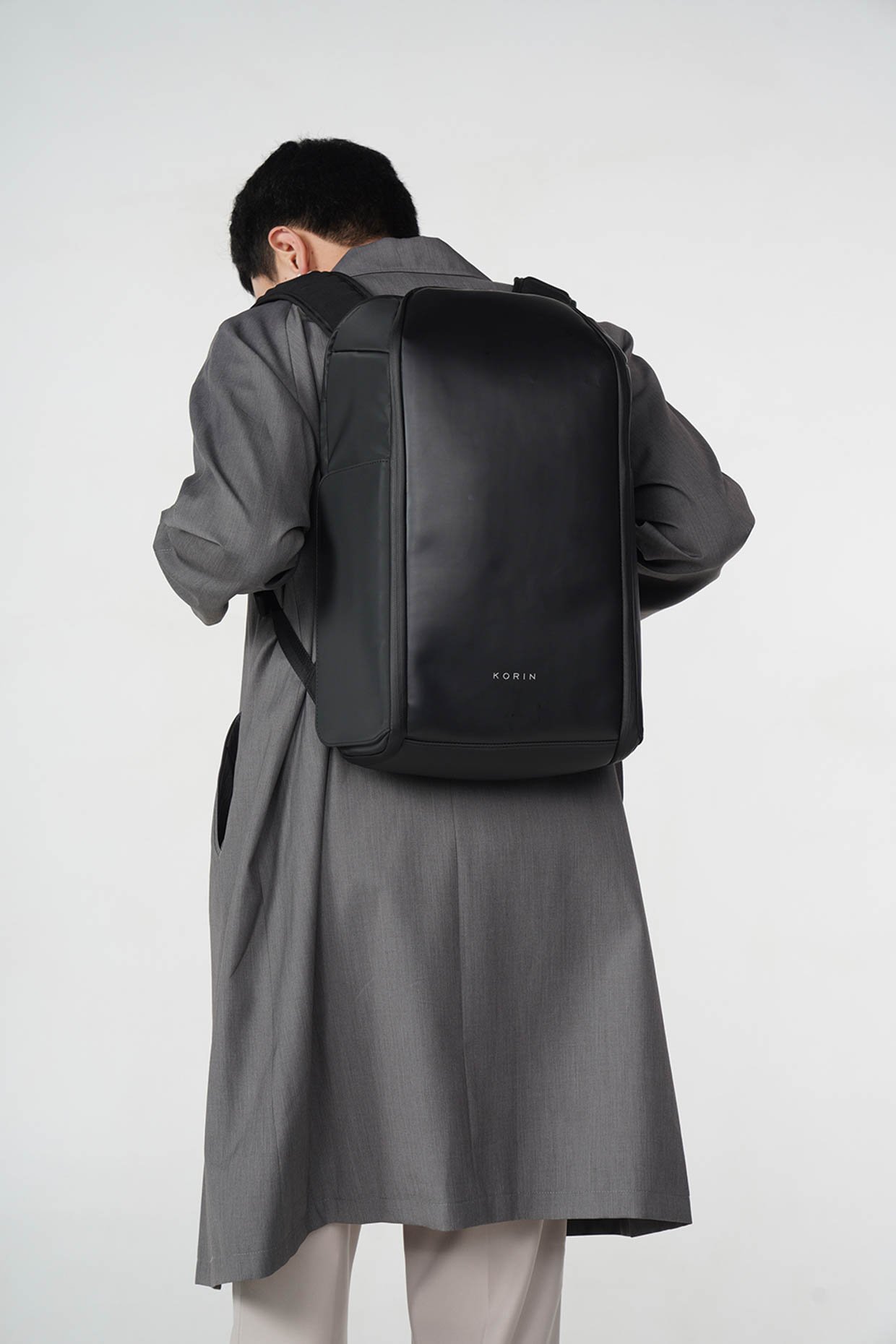 Korin FlipPack Backpack Is Modern, Streamlined, and Versatile