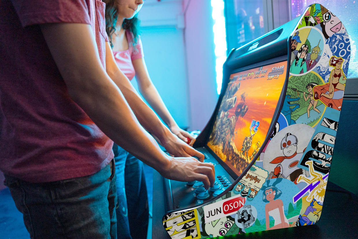 Tanoshibe Arcade Cabinet