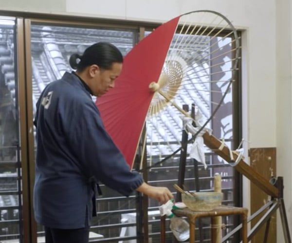 Making Traditional Japanese Umbrellas