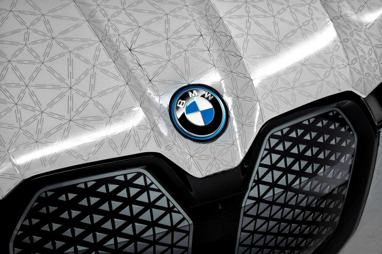 BMW iX Flow Concept