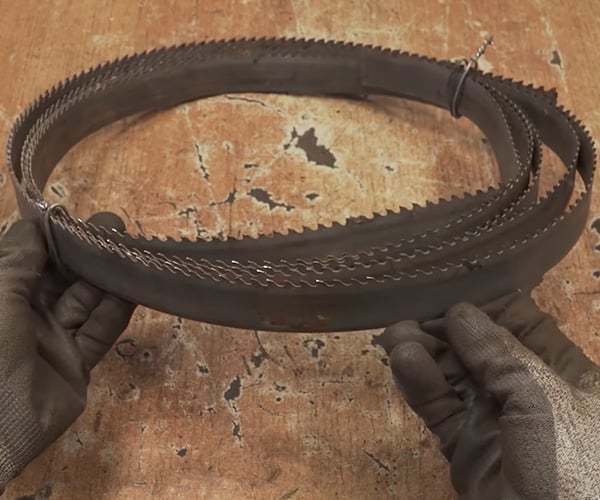 Making a Ring from Twisted Sawblades