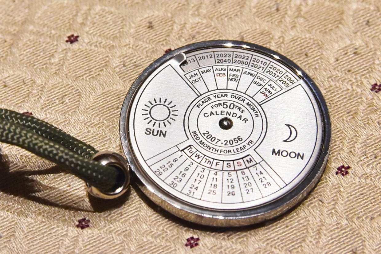 This Pocket Size Perpetual Calendar Requires No Electricity