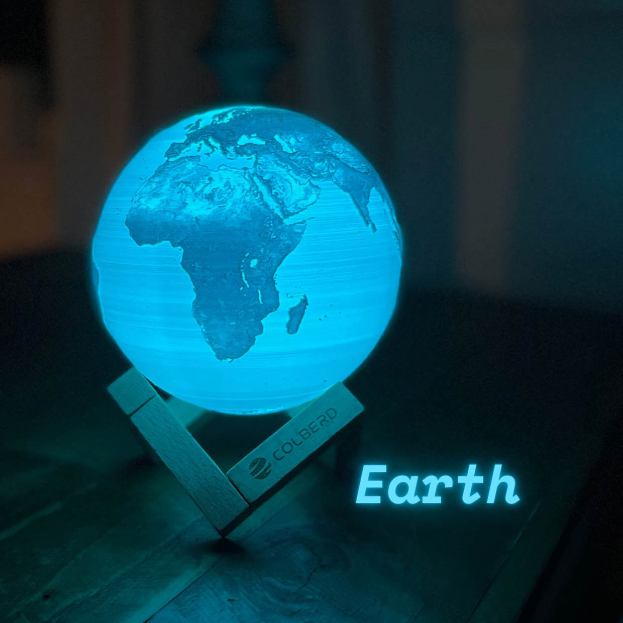 3D-Printed Planet Lamps