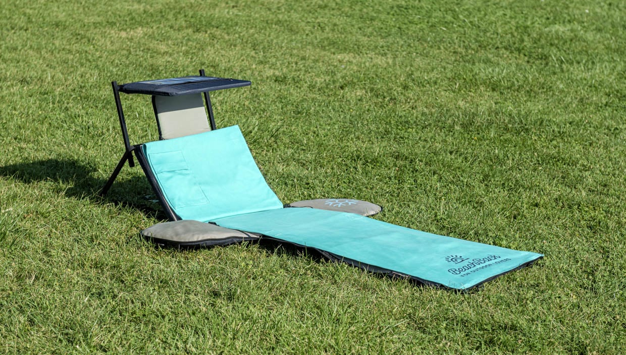 Folding portable beach online lounger