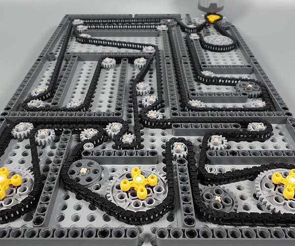 LEGO Chain-Drive Machine