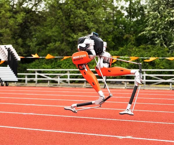 Robot Breaks Record for the 100-Meter Dash