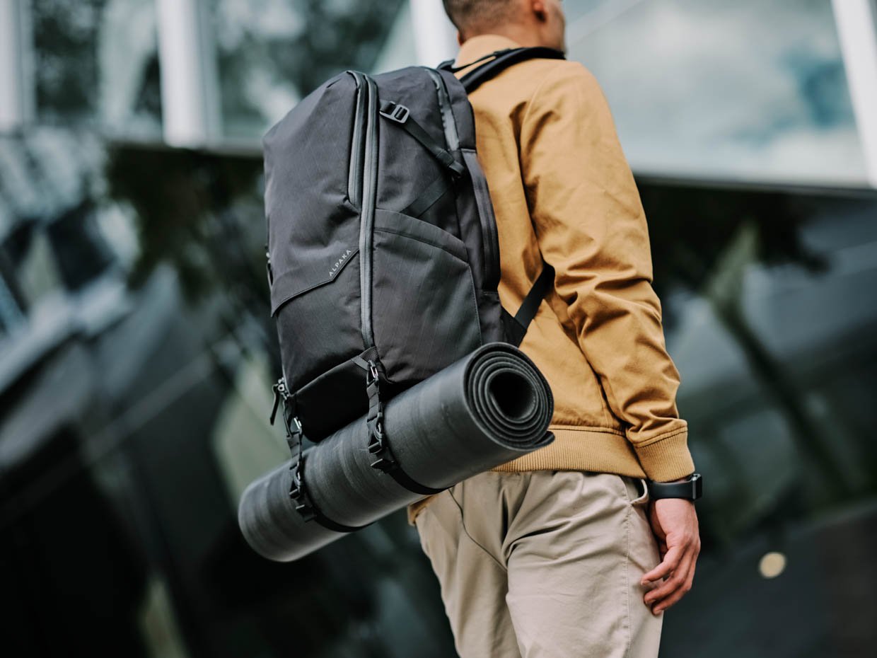 Alpaka Elements Travel Backpack Keeps You Organized on the Go