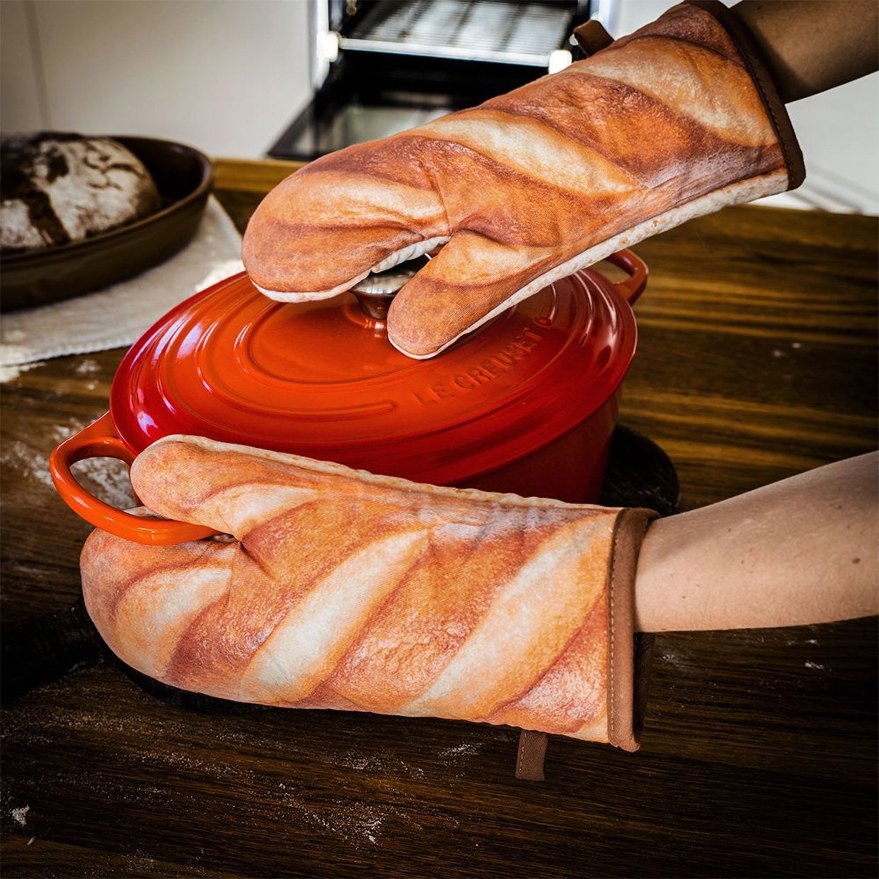 https://theawesomer.com/photos/2023/01/freshly_baked_oven_mitts_2.jpg