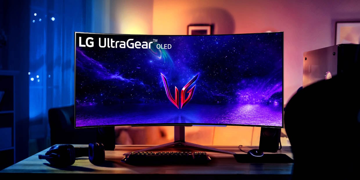 LG 45″ UltraGear Curved OLED Gaming Monitor