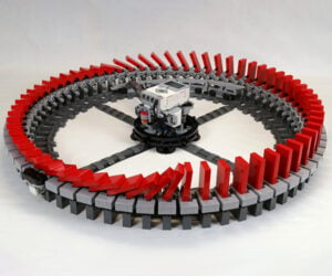 Infinite LEGO Domino Circle