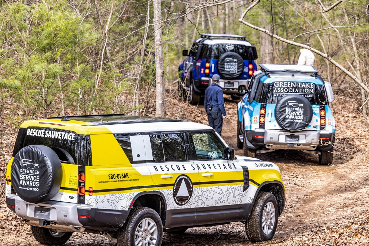 2022 Land Rover Defender Service Award Winners