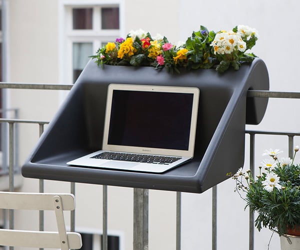 balKonzept Outdoor Railing Shelf + Flower Box