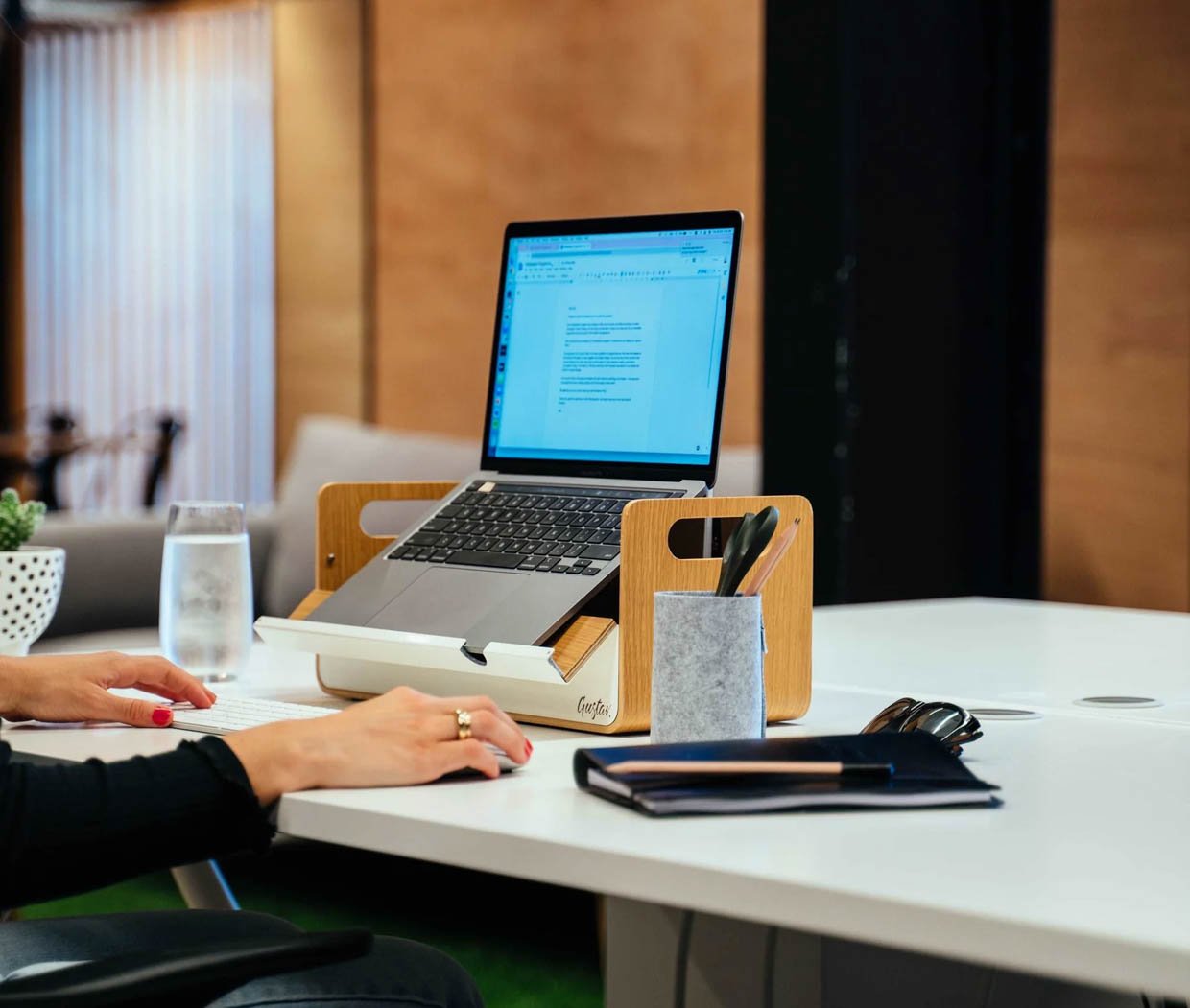 laptop stand for desk