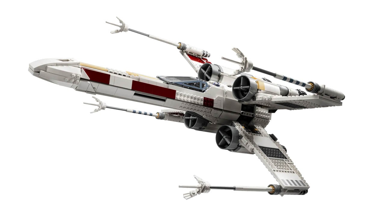 tub Roux Editor The LEGO Star Wars UCS X-Wing Starfighter Is 22" Long