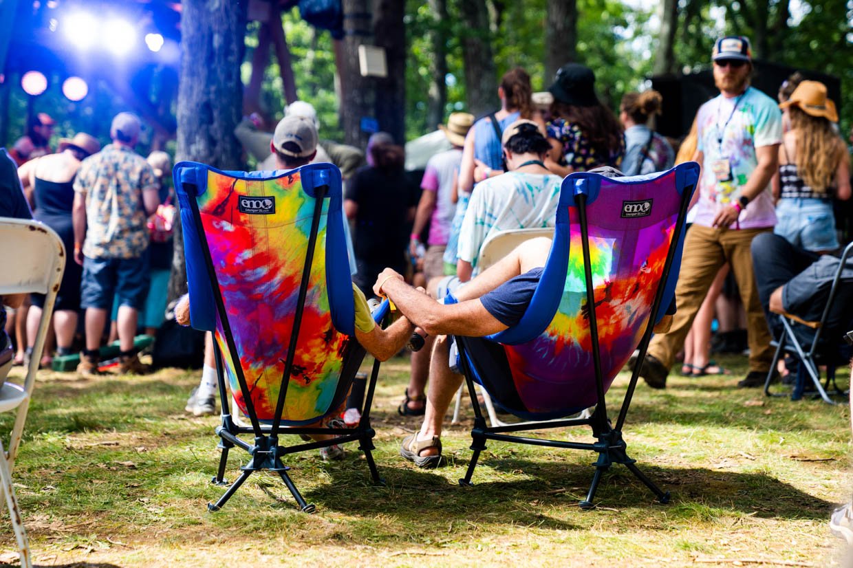 ENO Tie-Dye Lounger DL Chair Is Perfect for Outdoor Concerts and