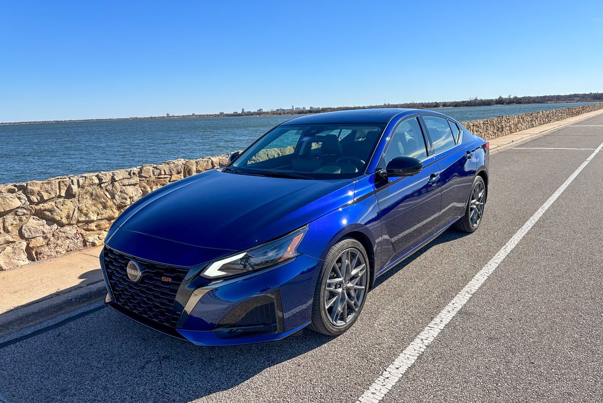 2024 Nissan Altima 2.0 SR Is More Fun to Drive Thanks to Its Turbo Engine