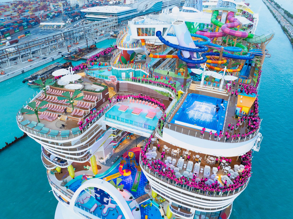 This Cruise Ship Has the Largest Waterpark at Sea