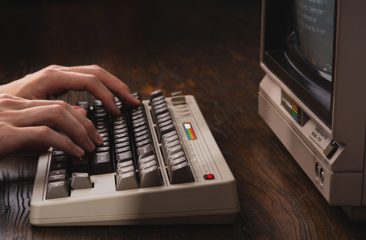 8BitDo C64 Edition Retro Keyboard