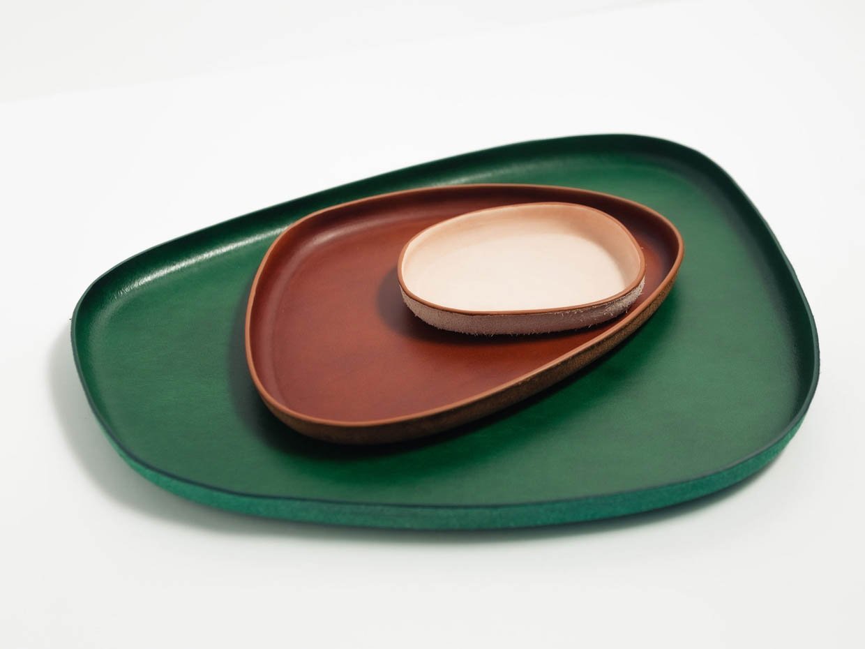 Curvy Leather Catchall Trays