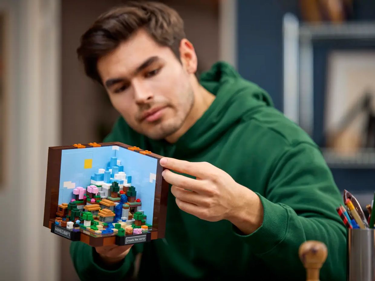 LEGO Minecraft Crafting Table