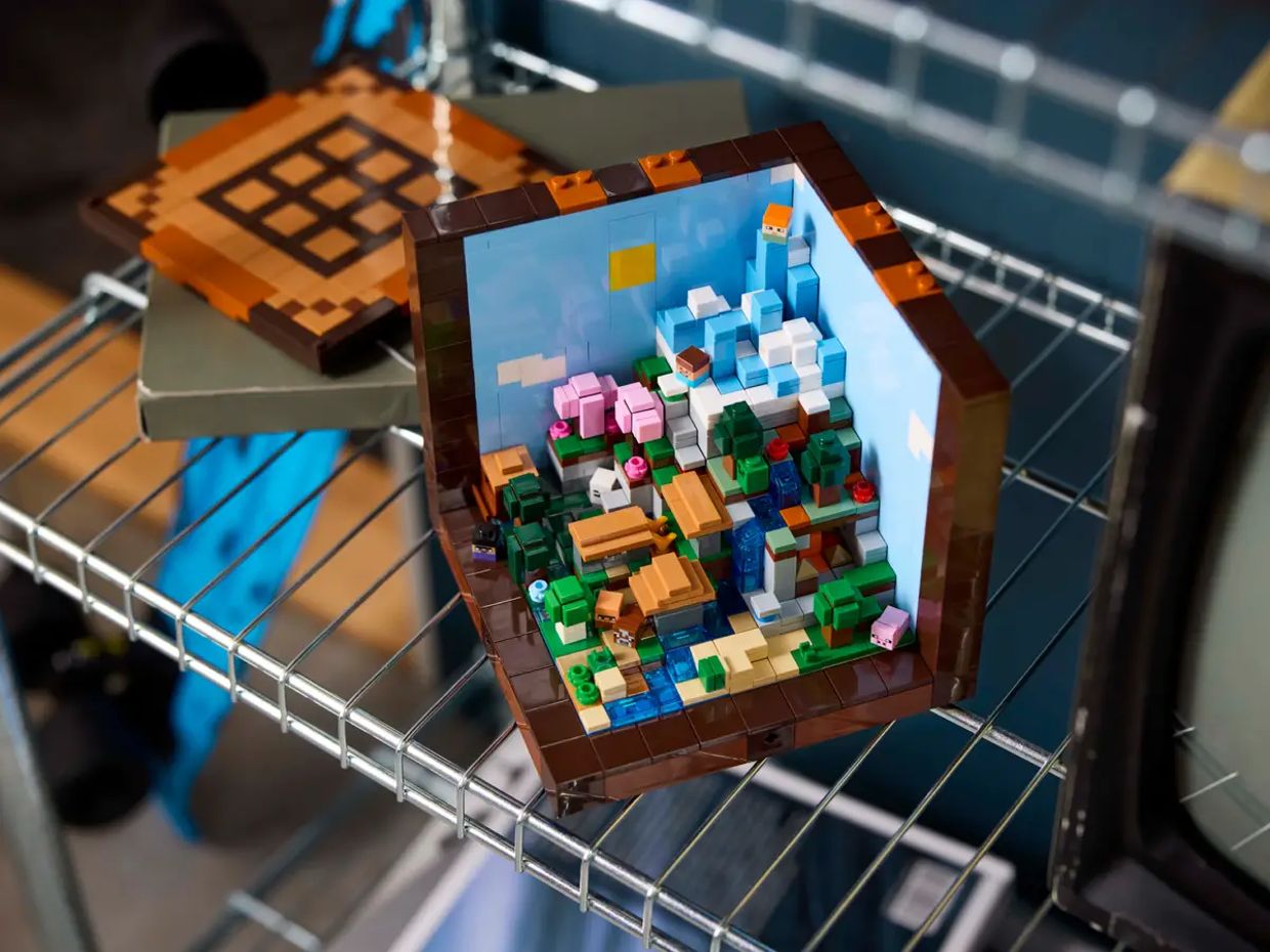LEGO Minecraft Crafting Table