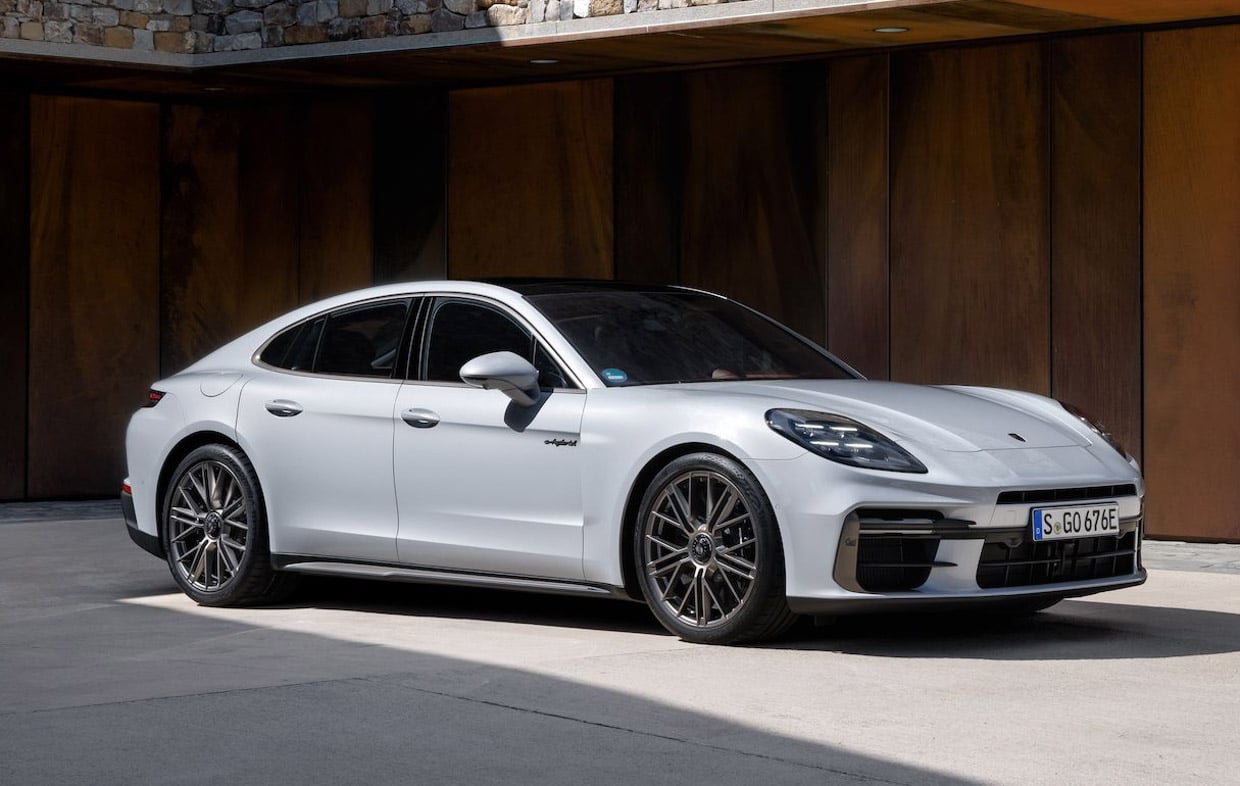 2025 Porsche Panamera Turbo S E-Hybrid