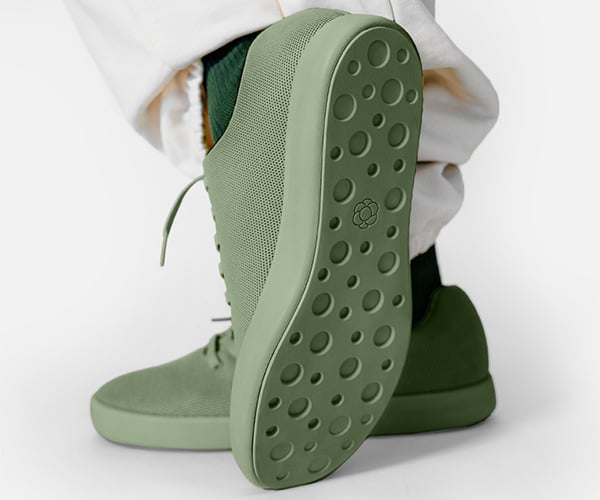 Atoms Model 000 Sneakers