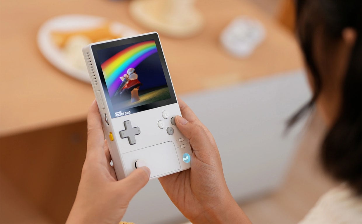 Ayaneo Pocket DMG Retro Console