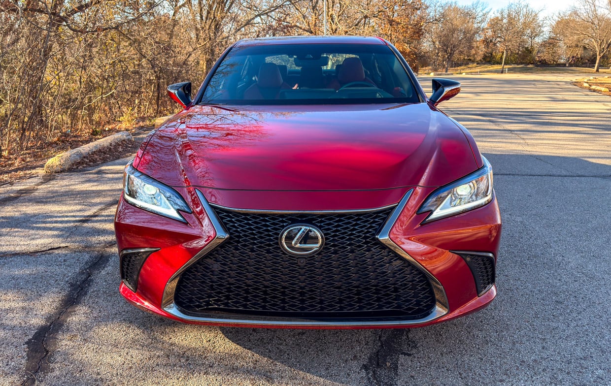 Driven: 2025 Lexus ES 300h F SPORT Handling