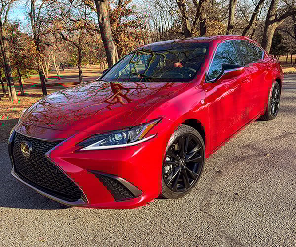 Driven: 2025 Lexus ES 300h F SPORT Handling