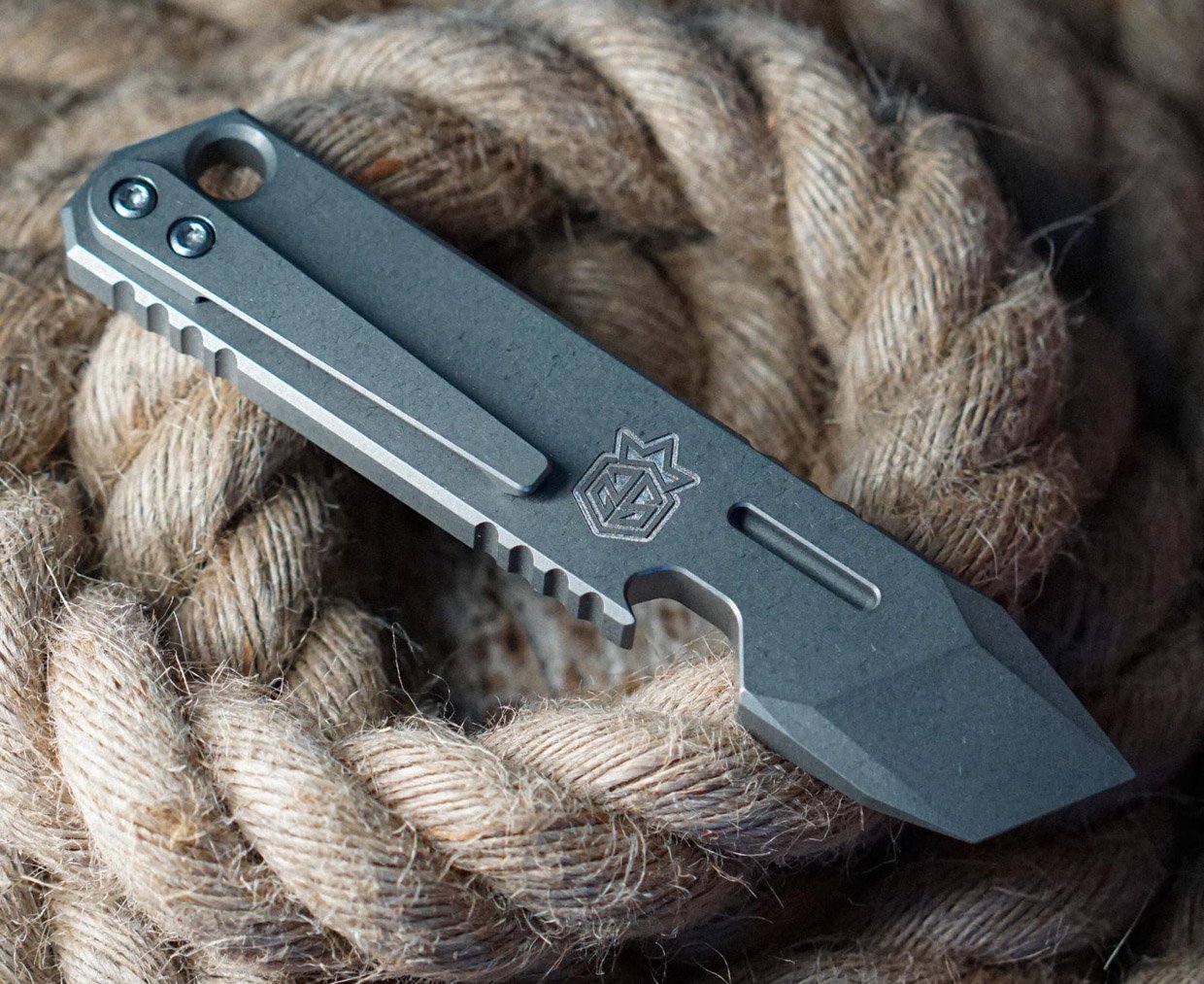 Kronos V2 Titanium Pry Bar