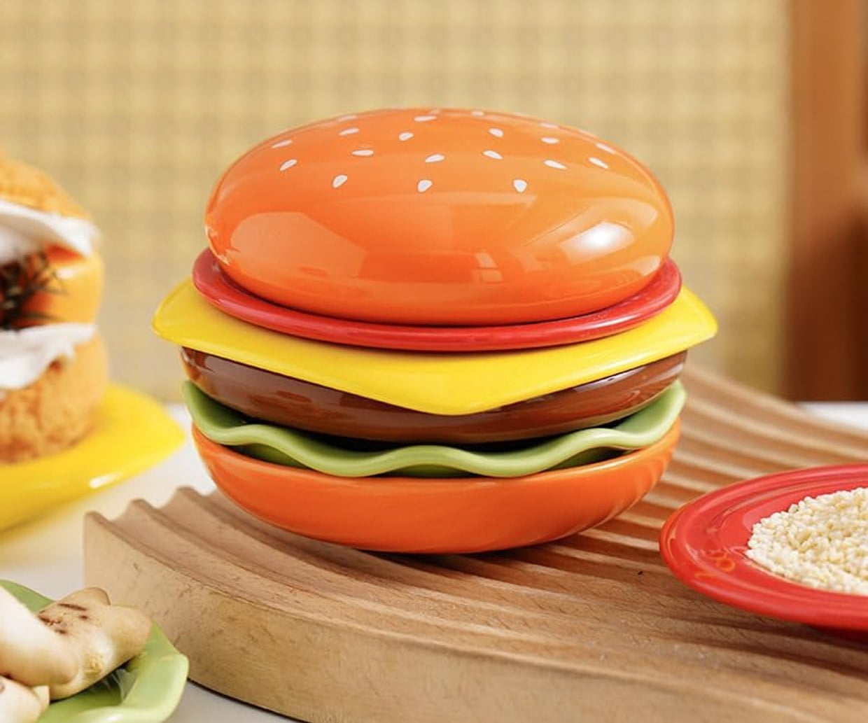 Cheeseburger Stackable Snack Plates