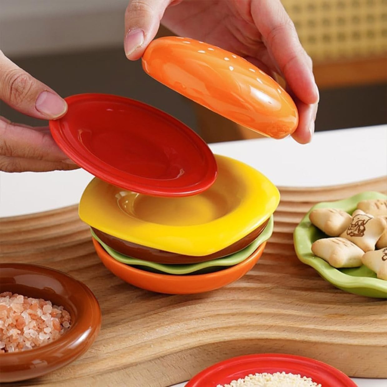 Cheeseburger Stackable Snack Plates