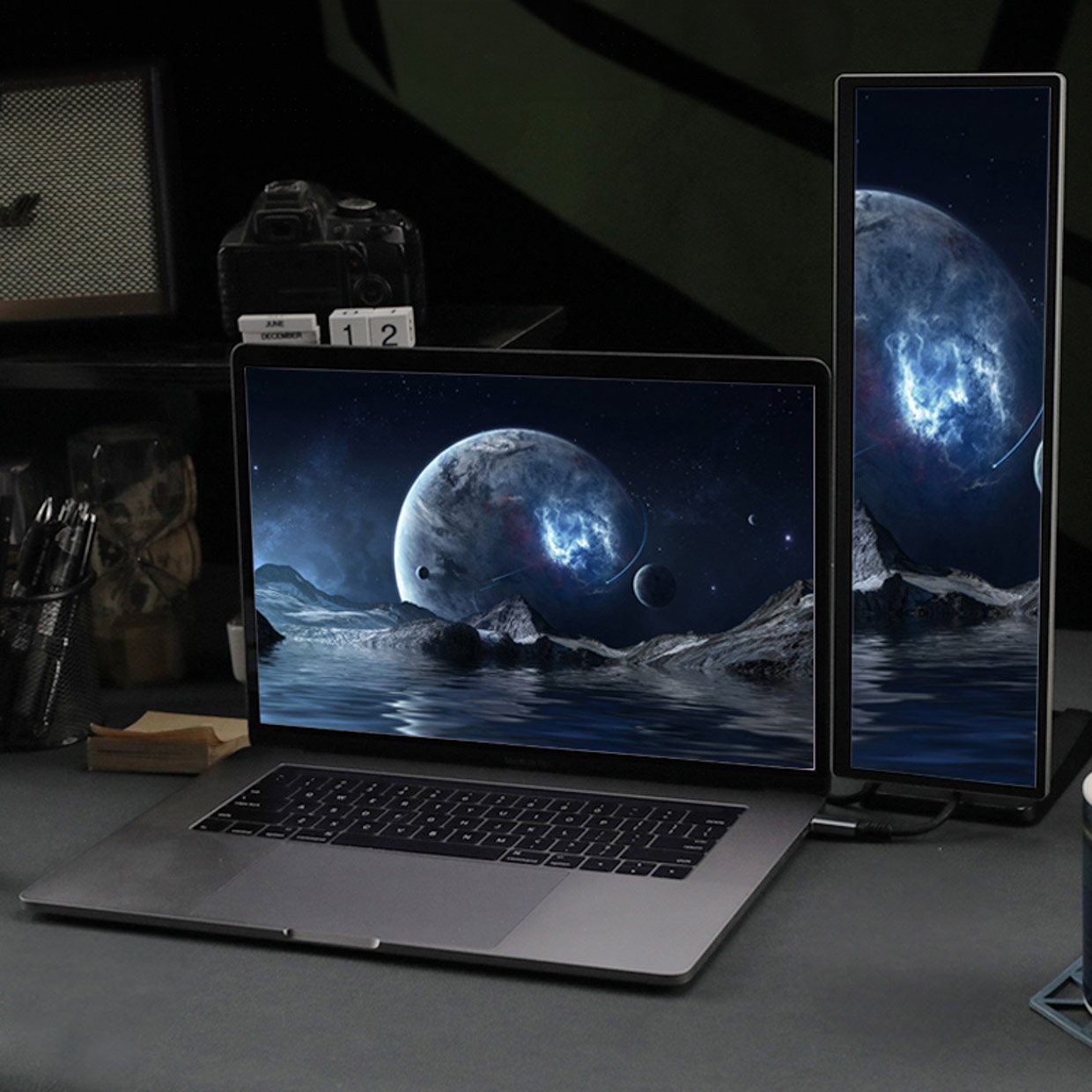 FaSuH Slim Portable Touchscreen Monitor