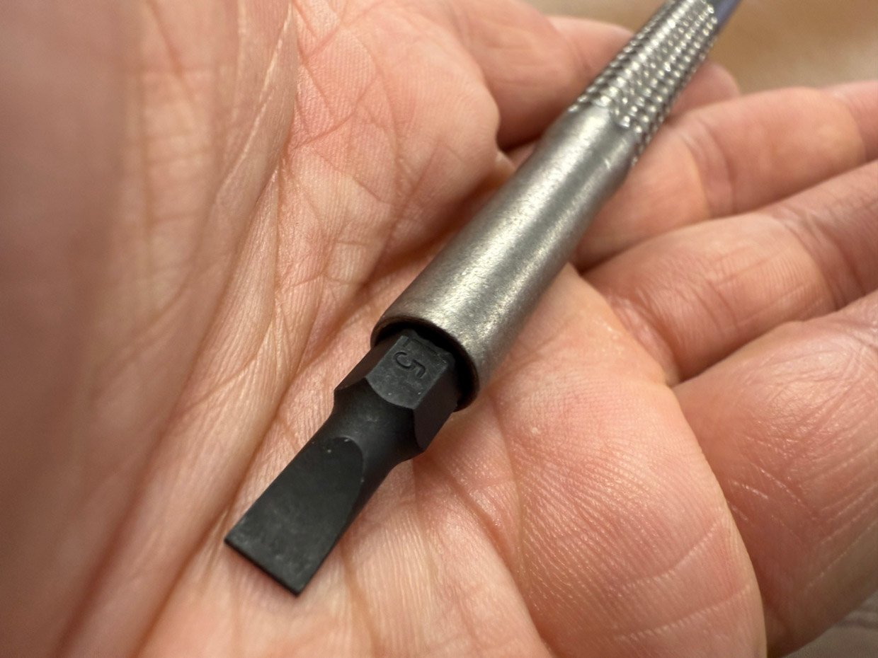 Maratac Minimalist Precision Grip Titanium Screwdriver