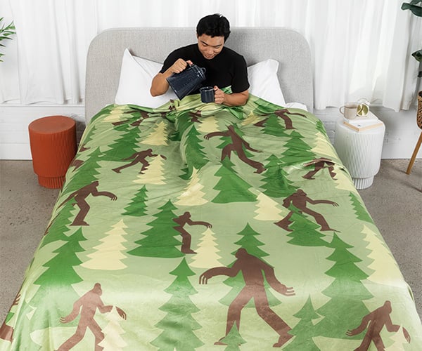 Bigfoot Big Stretch Blanket