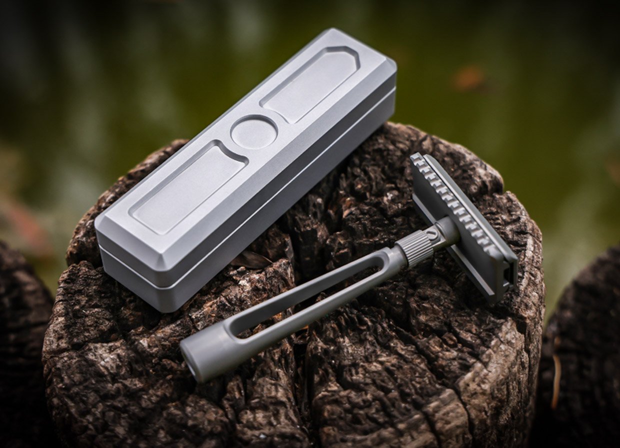 ModuRazor V2 Folding Travel Razor