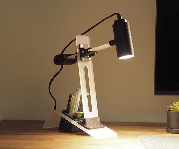 SJH Minimalist Desk Lamp